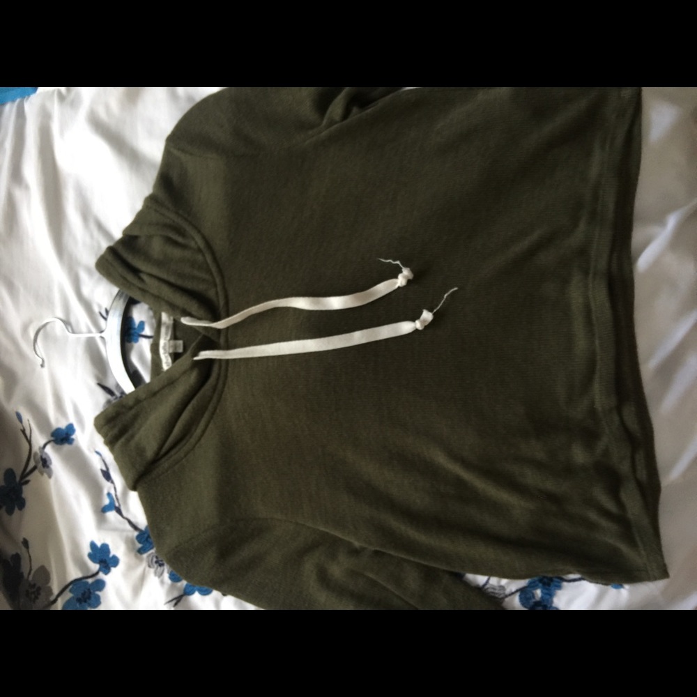 Cropped hoodie